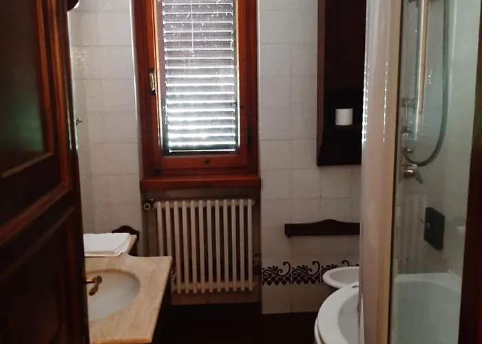 Azzurra Lodge *