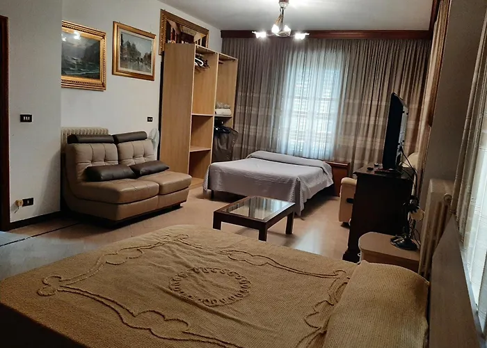 Azzurra Lodge